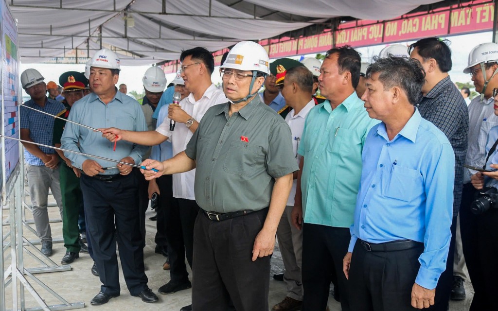 Chăm lo, hỗ trợ người lao động làm việc trên công trường trong dịp Tết
