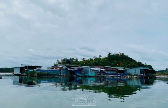 Làng chài miền Tây giữa đại ngàn Tây Nguyên