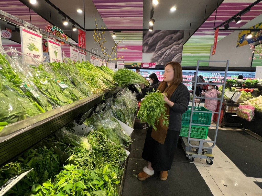 Nhiều siêu thị, trung tâm thương mại mở cửa đón khách ngày mồng 1 Tết