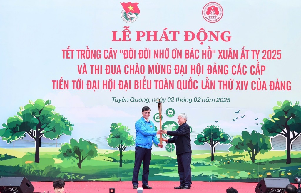 Hôm nay là màu xanh, ngày mai là bóng mát, tương lai đất nước...