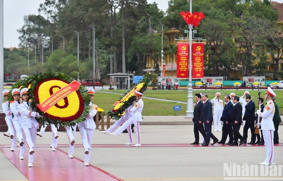 Lãnh đạo Đảng, Nhà nước và TP Hà Nội viếng Chủ tịch Hồ Chí Minh