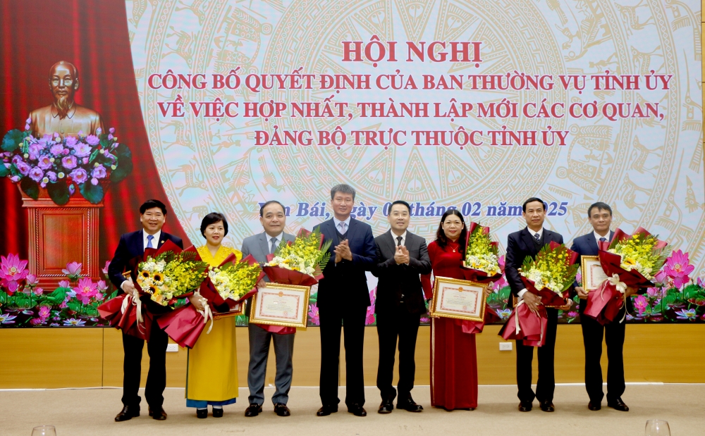 Nghĩ thật, làm thật, nêu gương thật