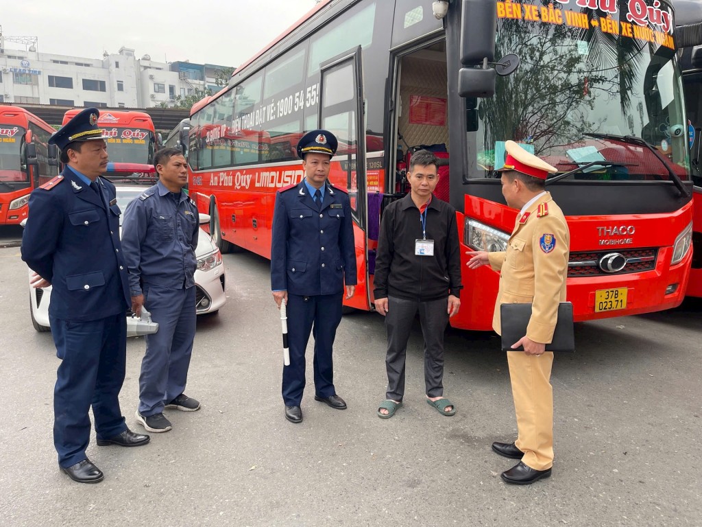 Huy động phương tiện vận tải, giảm tối đa áp lực tại các bến xe