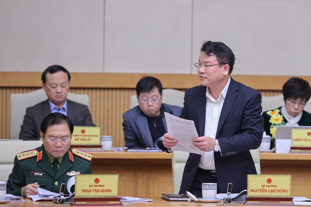 Thứ trưởng Bộ Kế hoạch và Đầu tư Trần Quốc Phương cho biết tình hình KTXH tháng đầu năm tiếp tục phục hồi mạnh mẽ - Ảnh: VGP/Nhật Bắc