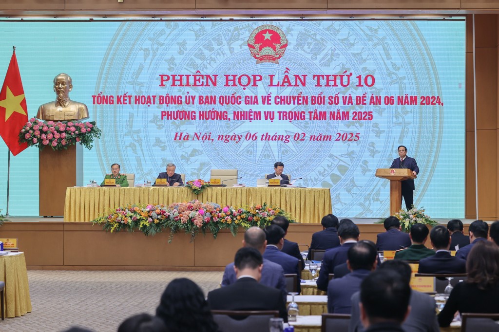 Chuyển đổi số phải toàn dân, toàn diện, toàn trình với 5 