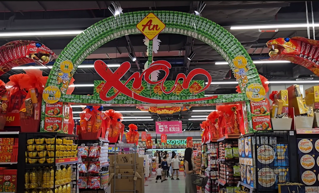 Xu hướng mua sắm hiện đại chiếm ưu thế hơn so với các chợ truyền thống (Ảnh minh họa)