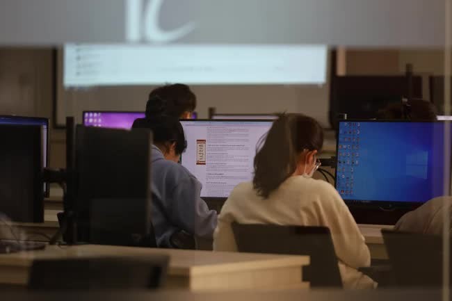 Sinh viên Thủ đô hào hứng trở lại trường sau Tết