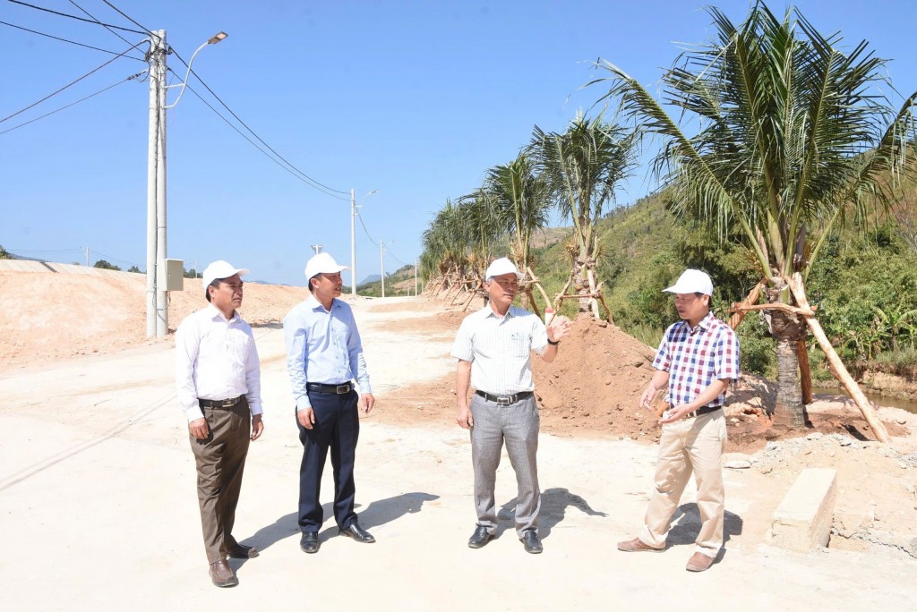 Hỗ trợ đồng bào Xơ Đăng làm du lịch, bảo tồn văn hóa
