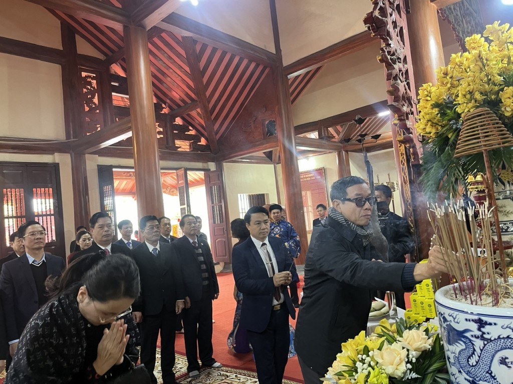 Lãnh đạo thành phố Hải Phòng và thành phố Thủy Nguyên dâng hương tri ân  Trạng nguyên Lê Ích Mộc