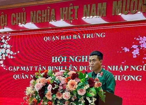 Trưởng thành trong quân ngũ