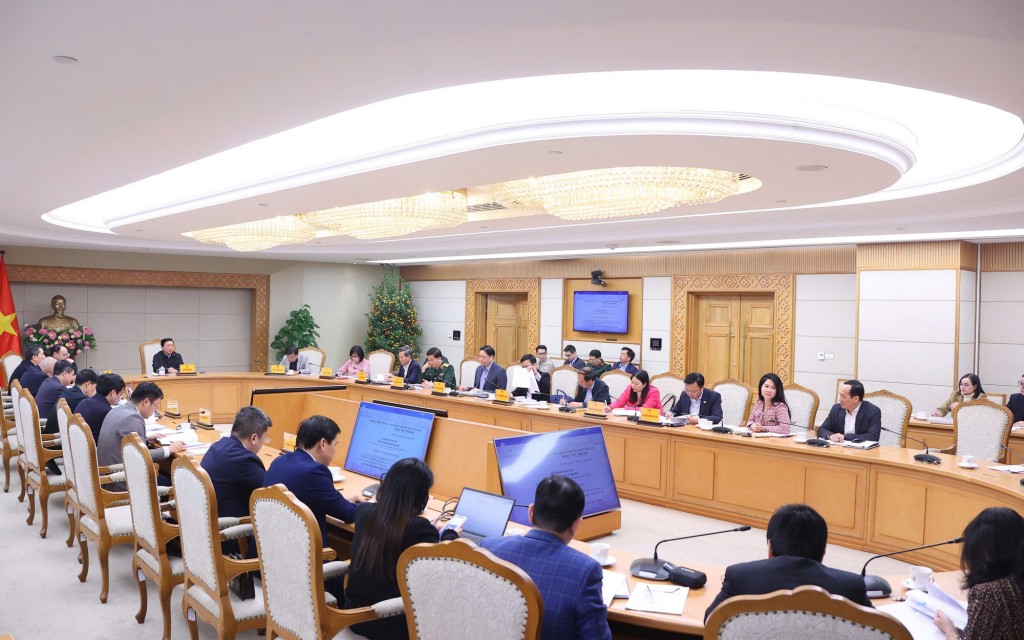 Phó Thủ tướng lưu ý, công tác quản lý đường sắt quốc gia, đường sắt đô thị, đường sắt chuyên dụng phải thống nhất - Ảnh: VGP/Minh Khôi