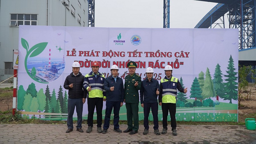 Nhiệt điện Thái Bình 2: “Tết trồng cây đời đời nhớ ơn Bác Hồ”