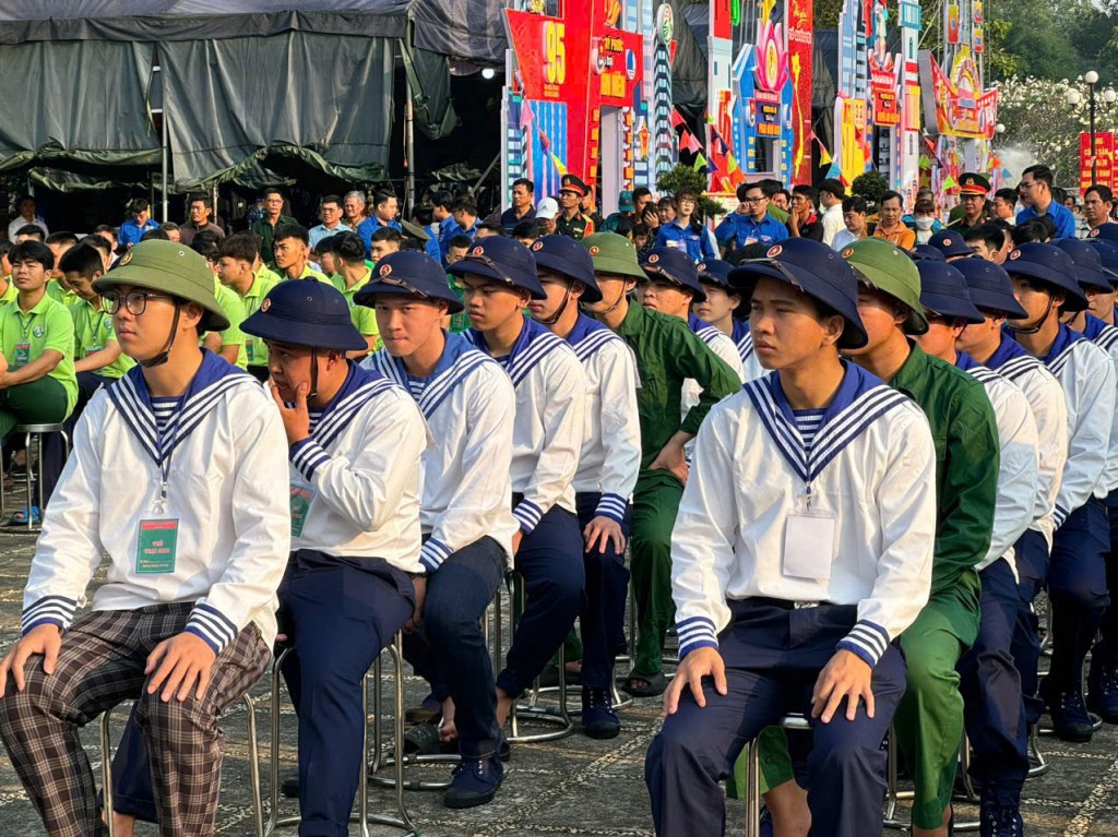 Những 