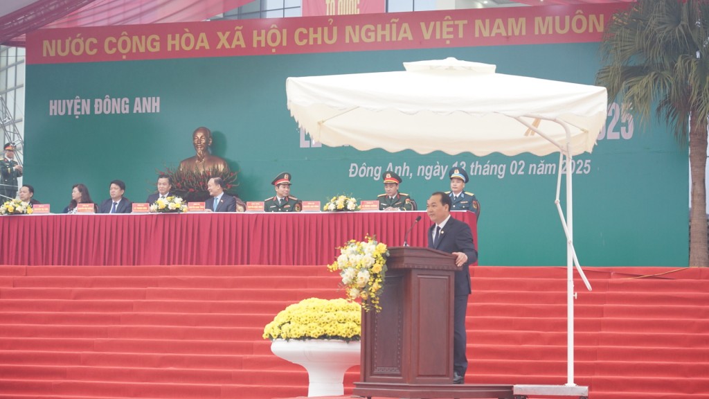 243 tân binh huyện Đông Anh phấn khởi lên đường nhập ngũ 243 tân binh huyện Đông Anh phấn khởi lên đường nhập ngũ