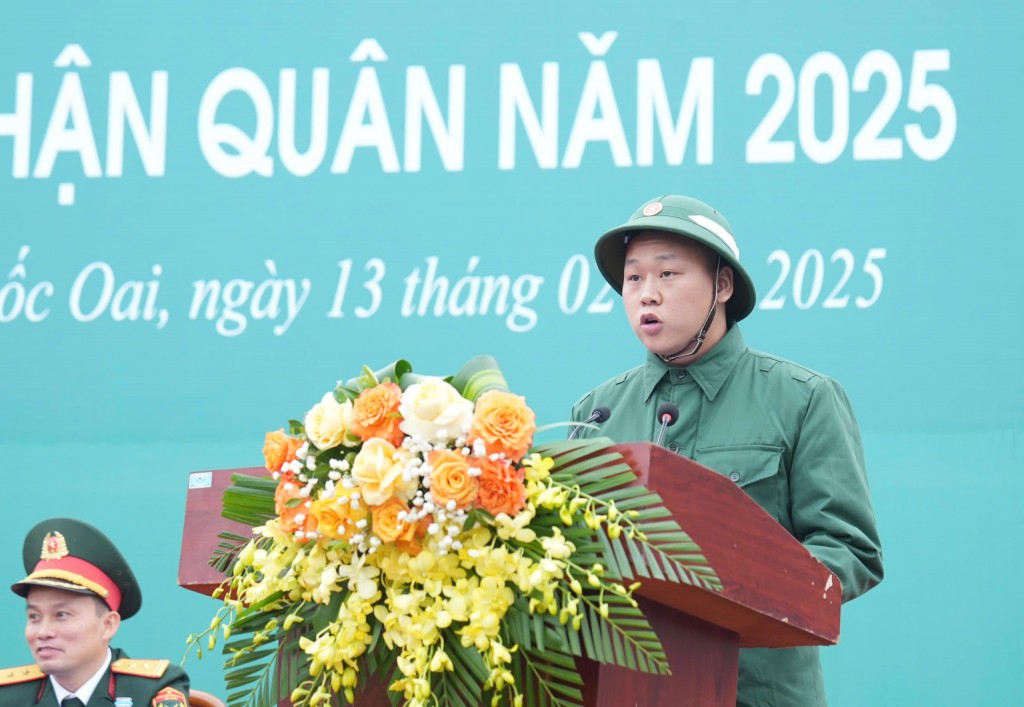 189 thanh niên ưu tú huyện Quốc Oai tự hào lên đường nhập ngũ