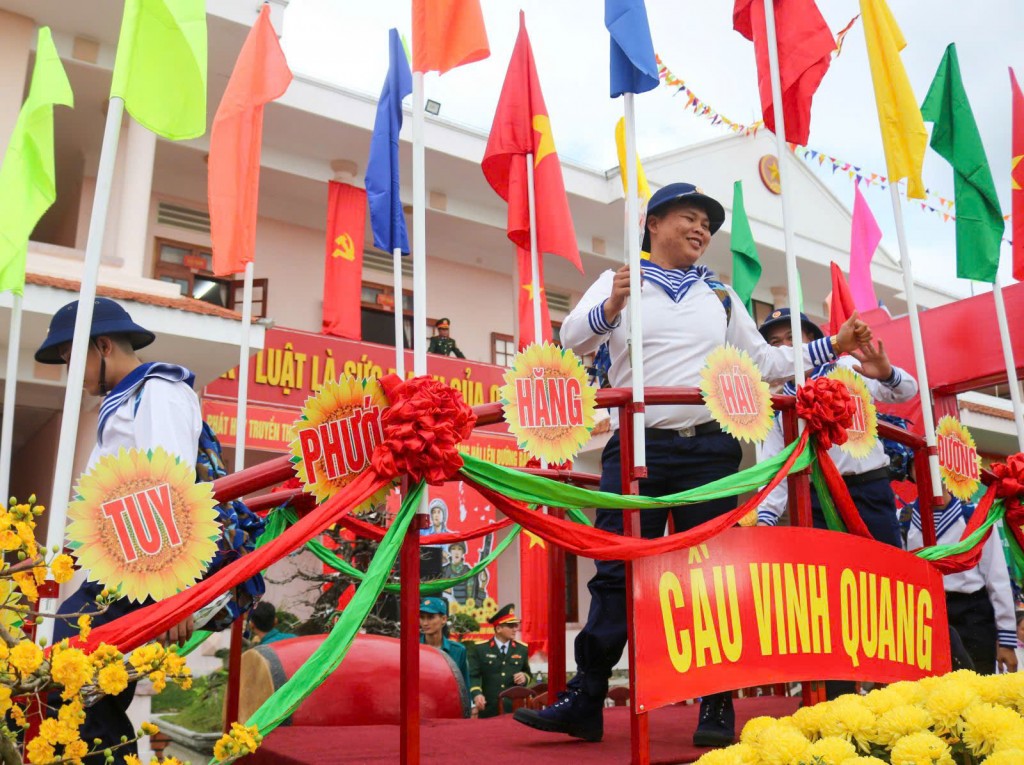 Thanh niên Bình Định phấn khởi lên đường 