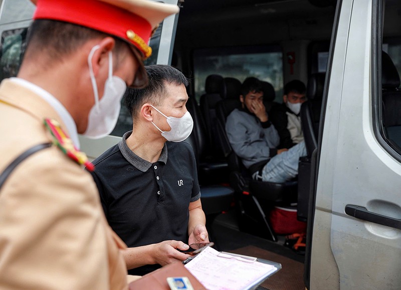 Ra quân xử lý nghiêm 6 nhóm hành vi vi phạm giao thông