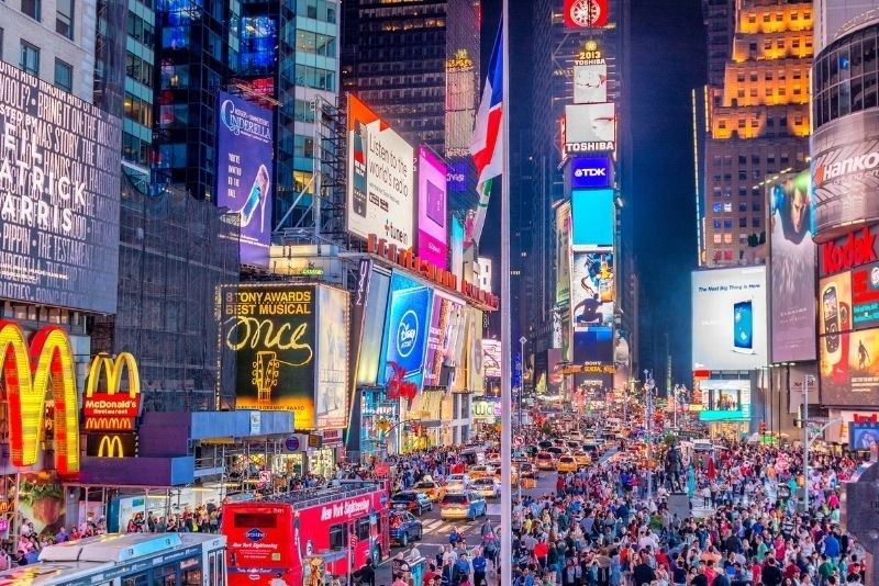 Một góc Quảng trường Thời Đại tại New York – thành phố sôi động bậc nhất thế giới