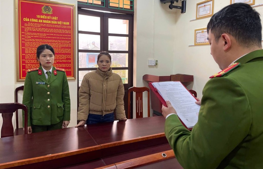 Cao Bằng: Bắt đối tượng mua bán, vận chuyển ngà voi