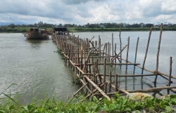 Đắp đập ngăn mặn sông Vĩnh Điện phục vụ nông nghiệp