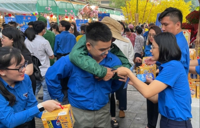 Xuân tình nguyện 2025, hành trình mang mùa Xuân ấm áp đến mọi nhà