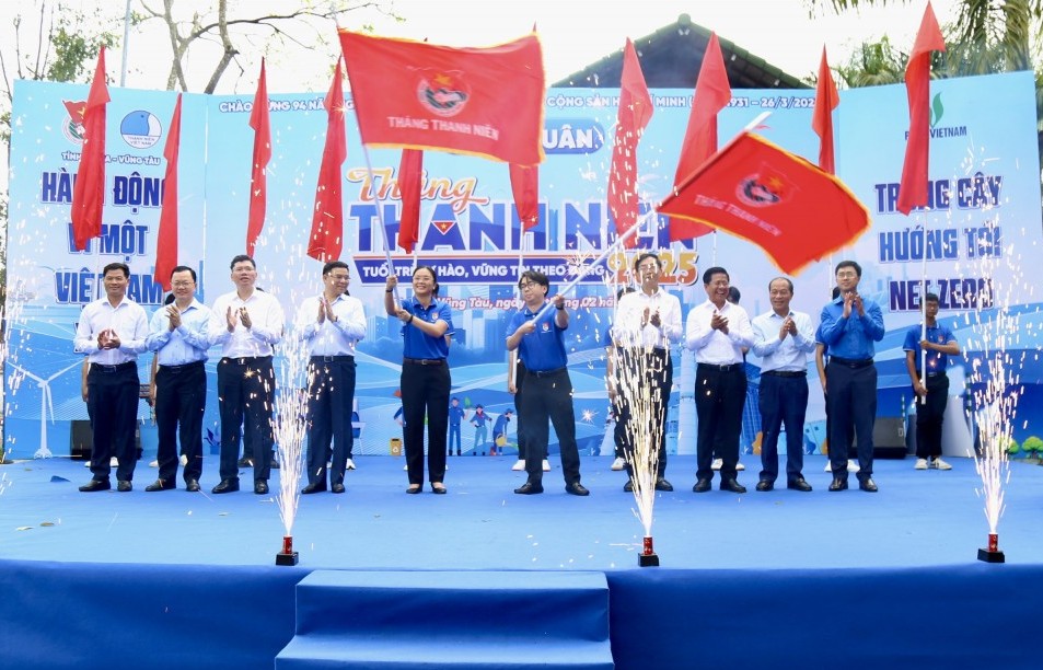 Tuổi trẻ tự hào, vững tin theo Đảng, chung tay bảo vệ môi trường
