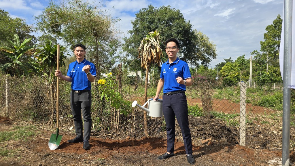 Tuổi trẻ tự hào, vững tin theo Đảng, chung tay bảo vệ môi trường