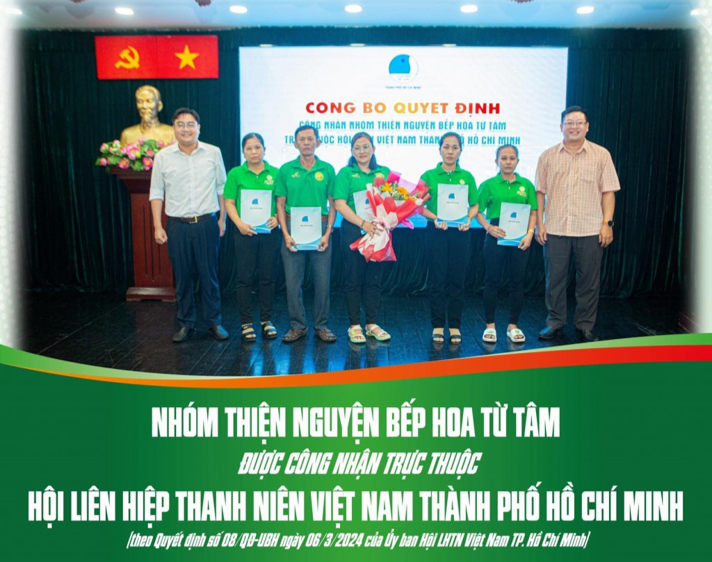 Chị Đỗ Ngọc Hà cùng những người bạn đồng hành