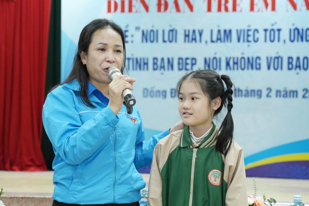 Cô Nguyễn Lệ Thủy - Chuyên gia tâm lý giáo dục, Báo Thiếu niên Tiền phong và Nhi đồng chia sẻ nhiều thông tin hữu ích về vấn nạn bạo lực học đường với các em thiếu nhi