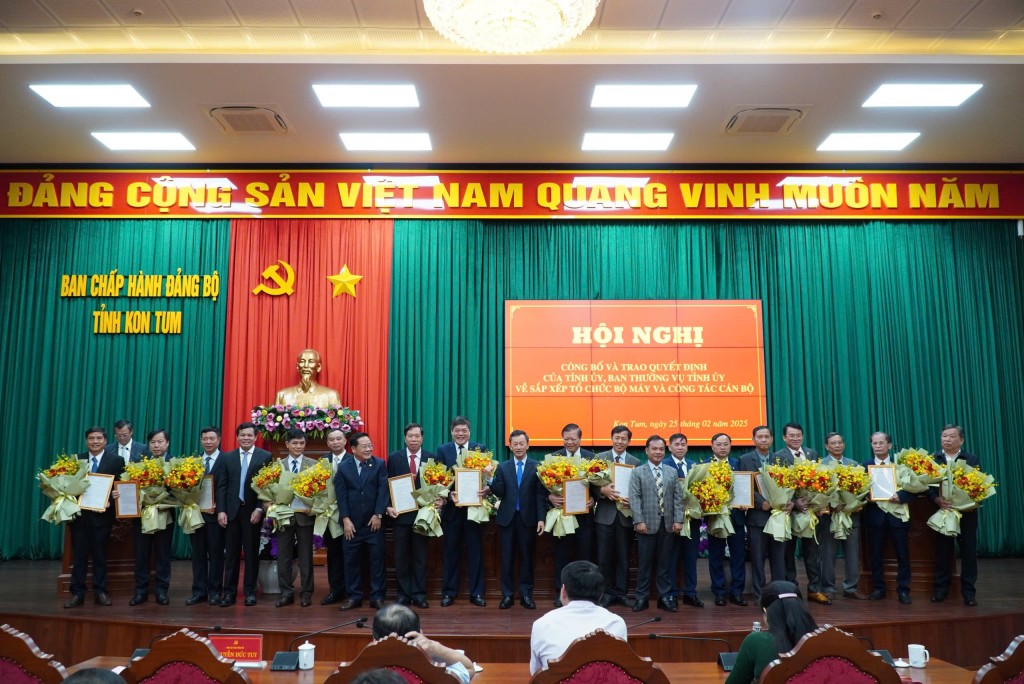 Kon Tum giảm 8 cơ quan cấp tỉnh, 25 cơ quan cấp huyện