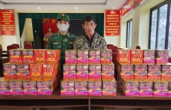 Trùng Khánh (Cao Bằng): Bắt giữ đối tượng vận chuyển gần 1 tạ pháo