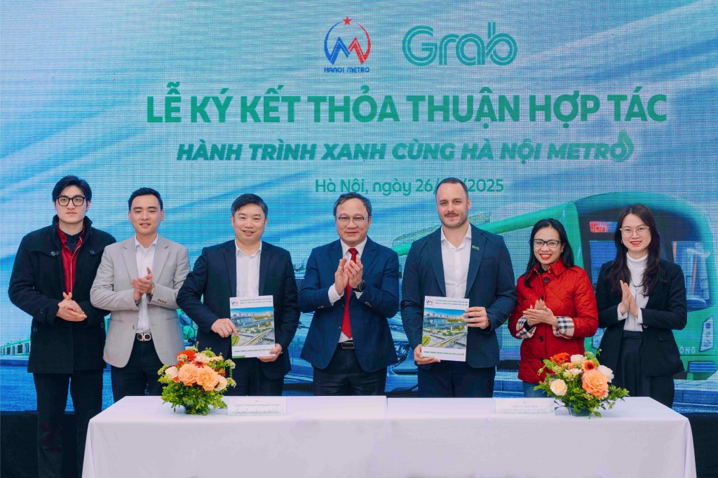 ●	Thỏa thuận hợp tác 2 năm hướng đến mục tiêu góp phần phát triển giao thông công cộng, đồng thời triển khai các giải pháp giao thông thông minh và bền vững nhằm đáp ứng nhu cầu đi lại của người dân Thủ đô