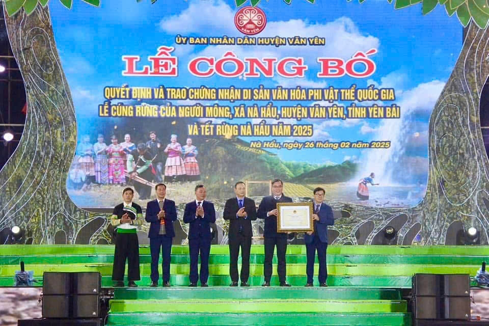 Lễ cúng rừng của người Mông chính thức là Di sản văn hóa phi vật thể quốc gia