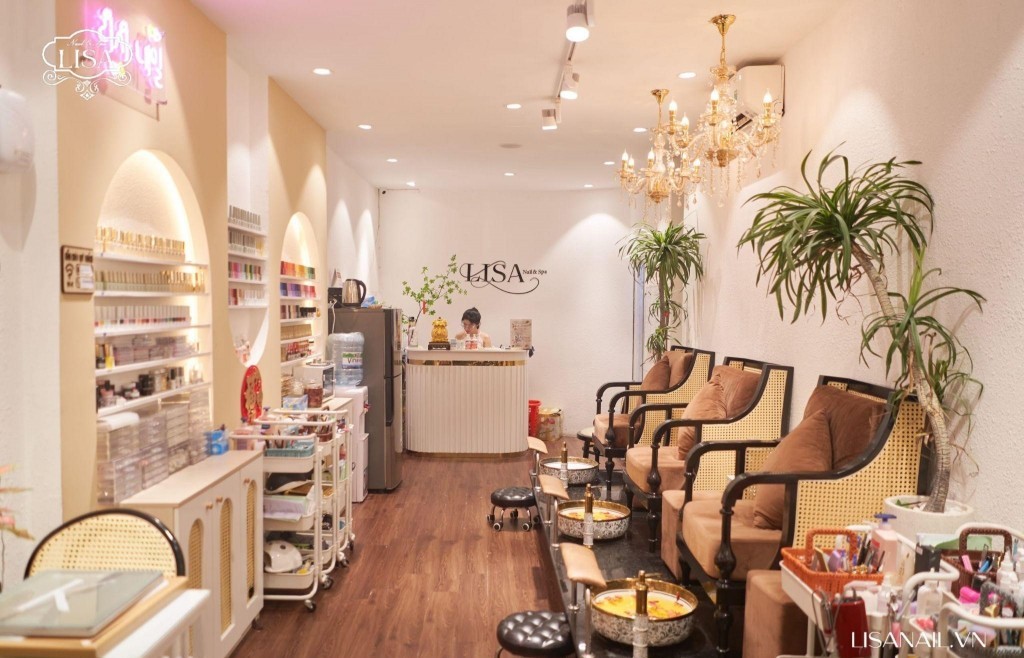 Khám phá điểm đến được đông đảo du khách nước ngoài yêu thích Lisa Nail & Spa