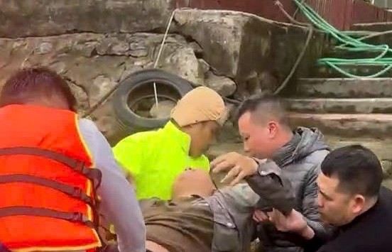 Hải Phòng: Một thanh niên nhảy cầu xuống sông Cấm
