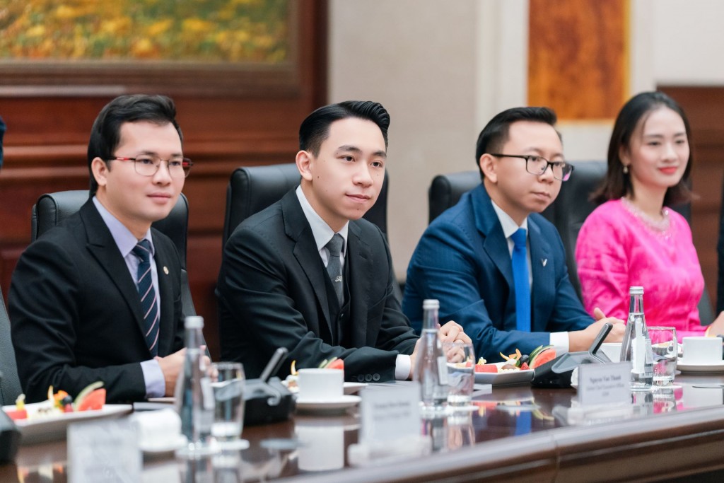 Trước đó, các lãnh đạo Tập đoàn Vingroup đã có buổi gặp gỡ và làm việc với đoàn đại biểu Chính phủ và doanh nghiệp New Zealand