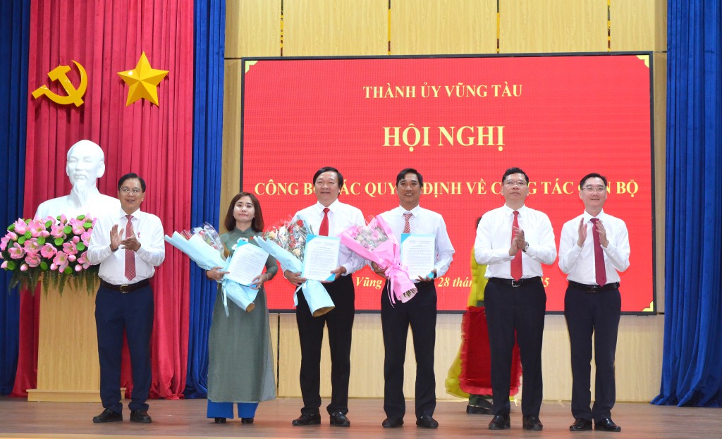 Thành phố Vũng Tàu công bố quyết định bổ nhiệm cán bộ cấp phòng