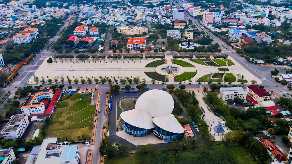 Diện mạo đô thị TP Bạc Liêu ngày càng khang trang, sạch đẹp, hiện đại