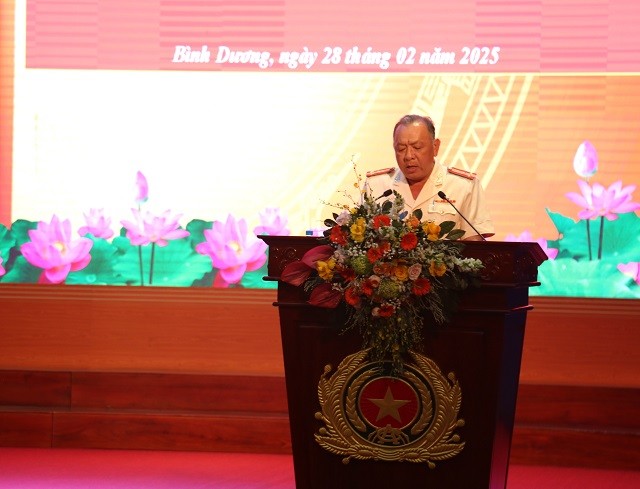 Thượng tá Phạm Xuân Thường, Trưởng phòng Quản lý xuất nhập cảnh phát biểu tại buổi Lễ