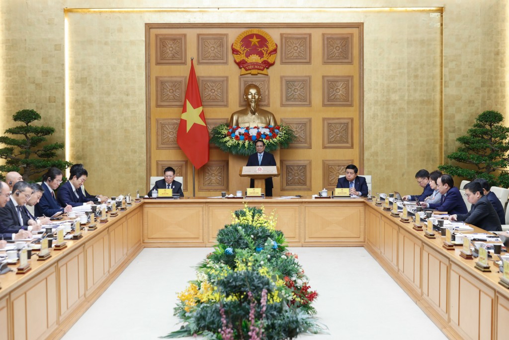 Thủ tướng đề nghị phía Chính phủ, doanh nghiệp Nhật Bản tiếp tục quan tâm, thúc đẩy triển khai nhanh các dự án hợp tác trọng điểm, đặc biệt trong lĩnh vực công nghệ cao, mang tính biểu tượng trong quan hệ hai nước - Ảnh: VGP/Nhật Bắc