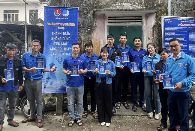 Thành đoàn Huế phát động phong trào “Bình dân học vụ số”
