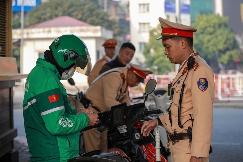 Văn hóa giao thông phải xây dựng từ ý thức thượng tôn pháp luật