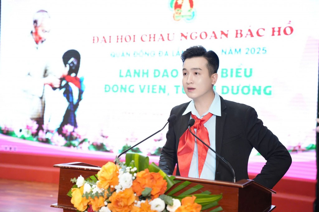 Đồng chí Đào Đức Việt – Phó bí thư Thành đoàn, Chủ tịch Hội đồng Đội Thành phố Hà Nội đánh giá cao những kết quả mà thiếu nhi quận Đống Đa đã đạt được và mong muốn thiếu nhi Đống Đa phát huy hơn nữa xứng đáng là cháu ngoan Bác Hồ, đội viên Đội TNTP Hồ Chí Minh Đồng chí Đào Đức Việt – Phó bí thư Thành đoàn, Chủ tịch Hội đồng Đội Thành phố Hà Nội đánh giá cao những kết quả mà thiếu nhi quận Đống Đa đã đạt được và mong muốn thiếu nhi Đống Đa phát huy hơn nữa xứng đáng là cháu ngoan Bác Hồ, đội viên Đội TNTP Hồ Chí