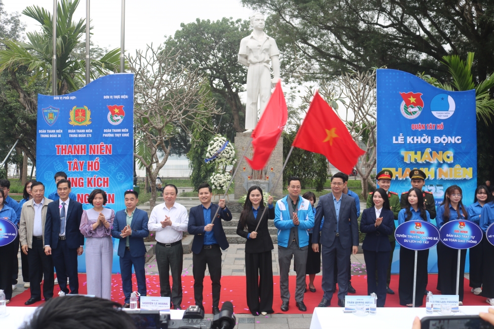 6 đội hình tình nguyện của thanh niên Tây Hồ