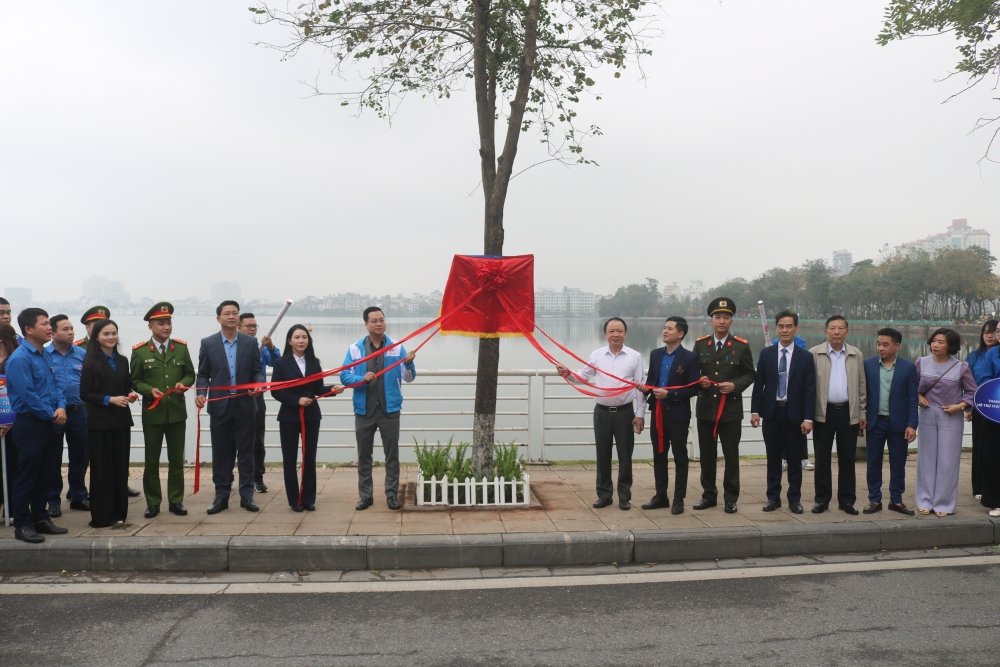 6 đội hình tình nguyện của thanh niên Tây Hồ