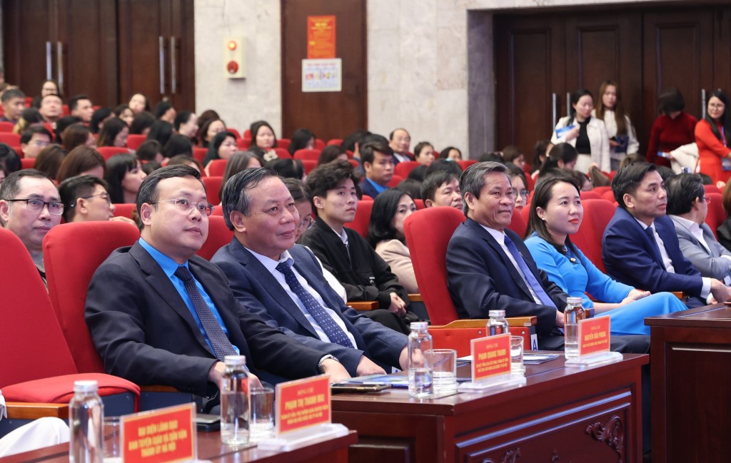 Biểu dương điển hình phong trào 