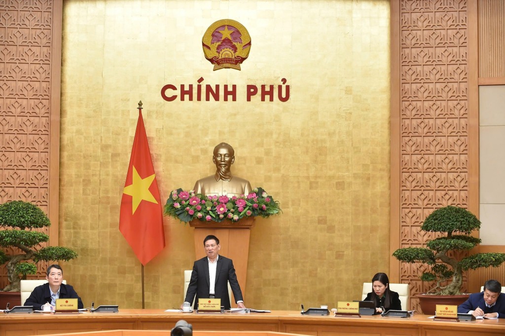 Phó Thủ tướng đề nghị cơ quan soạn thảo phân định rõ khái niệm vốn nhà nước tại doanh nghiệp và khái niệm ngân sách nhà nước - Ảnh: VGP/Trần Mạnh