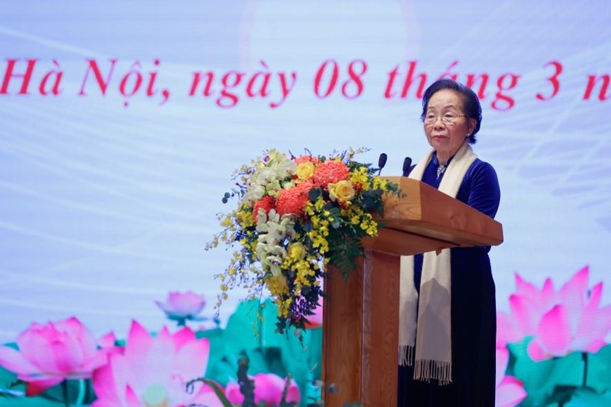 GS.TS Nguyễn Thị Doan, nguyên Phó Chủ tịch nước, Chủ tịch Hội Khuyến học Việt Nam, Chủ tịch Ủy ban Giải thưởng Kovalevskaia Việt Nam phát biểu tại buổi lễ - Ảnh: VGP/Nhật Bắc