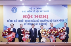 Công bố quyết định công tác cán bộ thuộc BHXH Việt Nam sau sắp xếp
