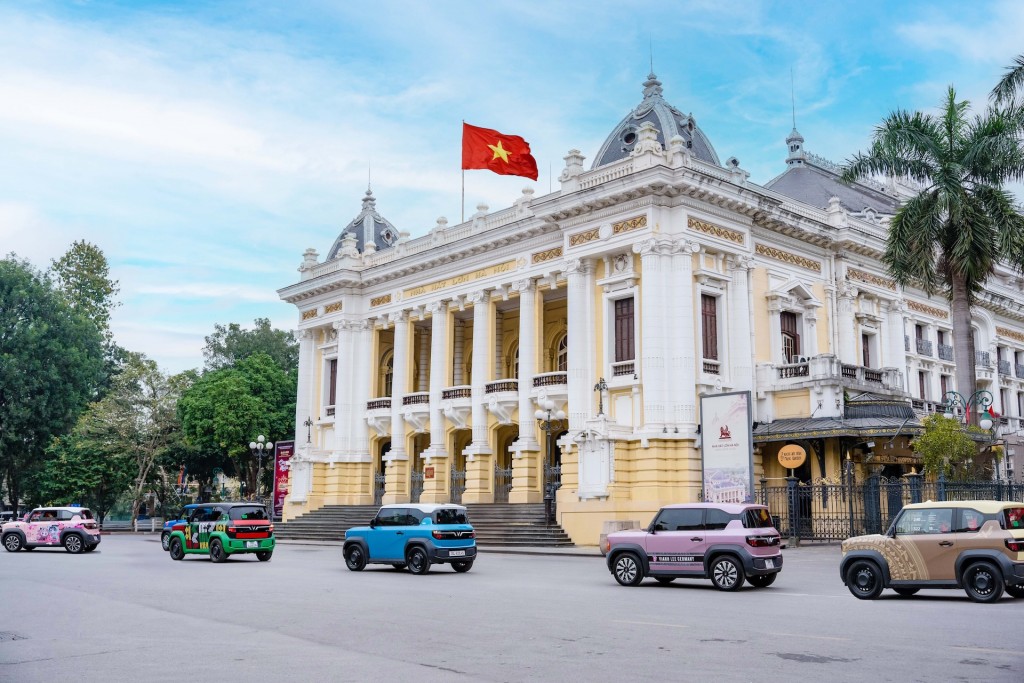 Dàn “bé ba” VinFast VF 3 xuống phố cực chất, hội chị em nô nức check-in trước ngày hội sáng tạo